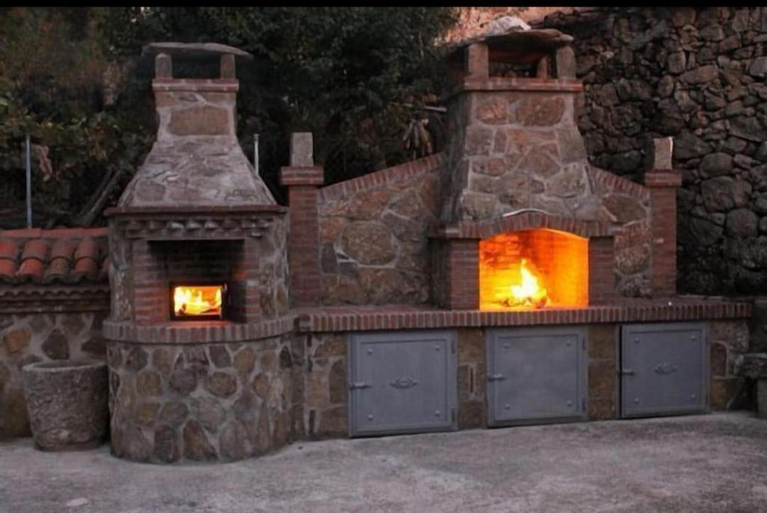 Villa El Cauce Navaluenga Esterno foto