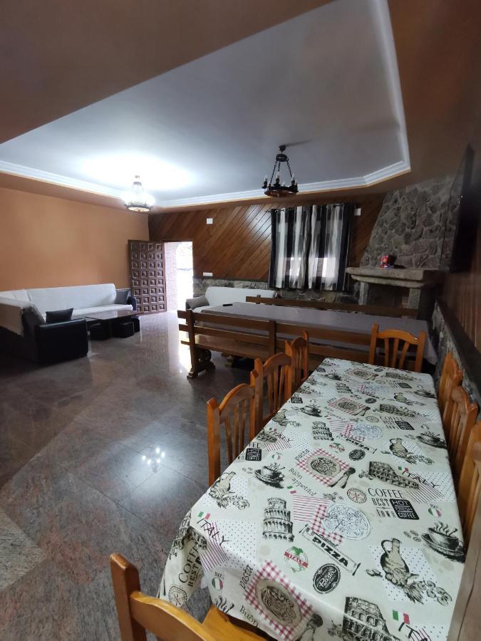 Villa El Cauce Navaluenga Esterno foto